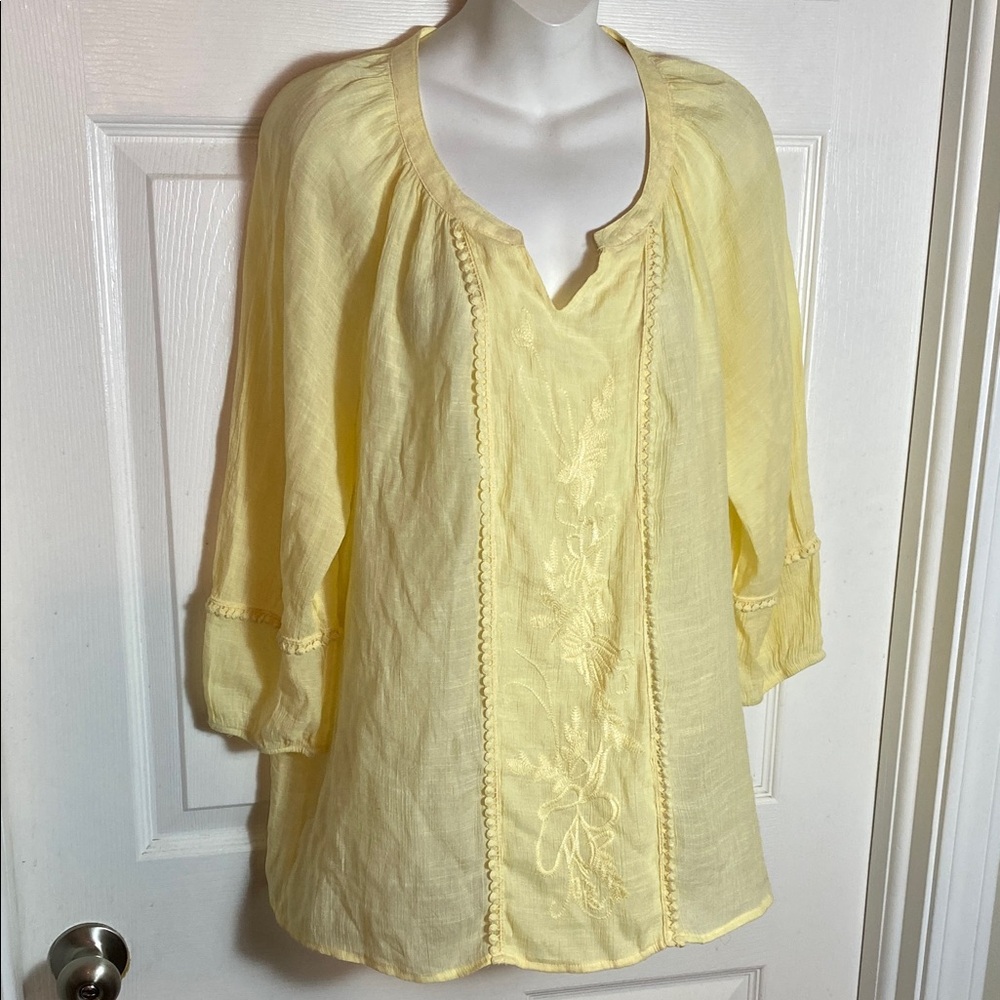 Zac & Rachel Light Yellow Peasant Blouse with Floral Embroidery Size Large